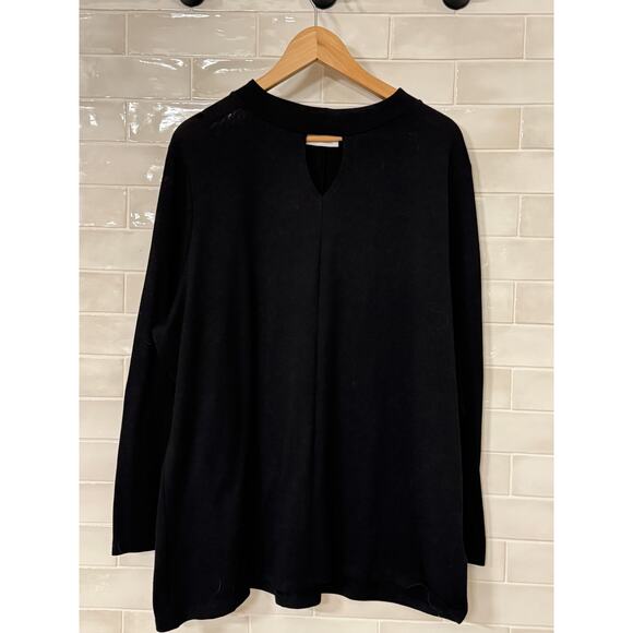 Denim & Company Black Top with Keyhole Plus Size 2X - Picture 2 of 4